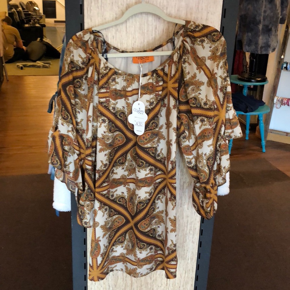 Beautiful, NWT dress